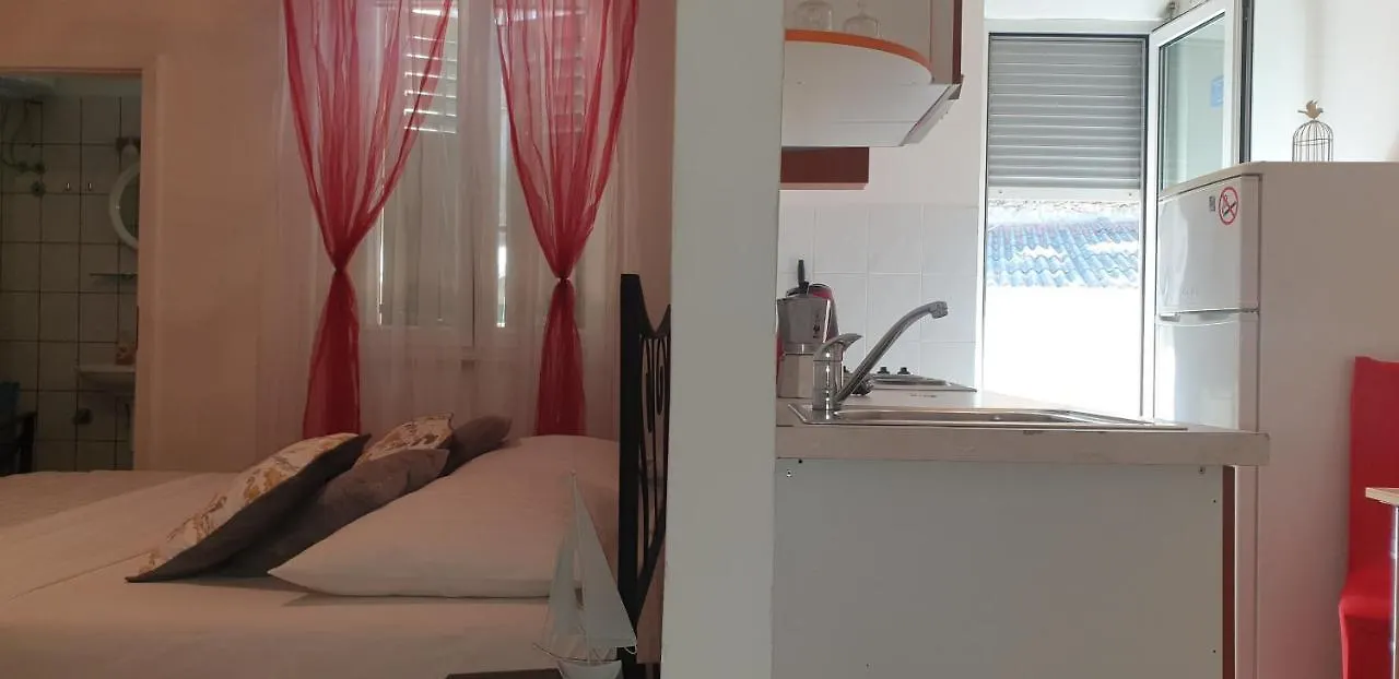 Apartments Dado Split
