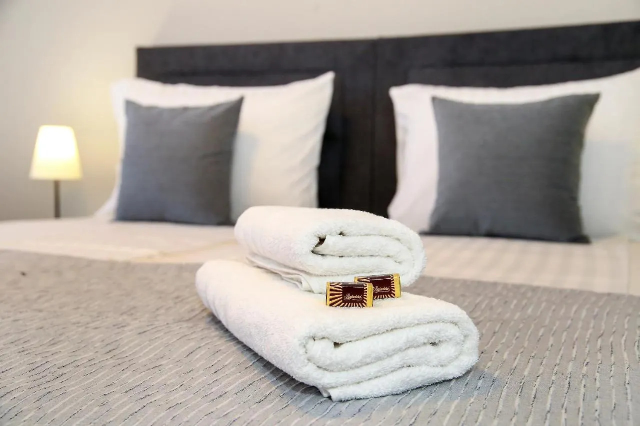 Apartments Dado Split