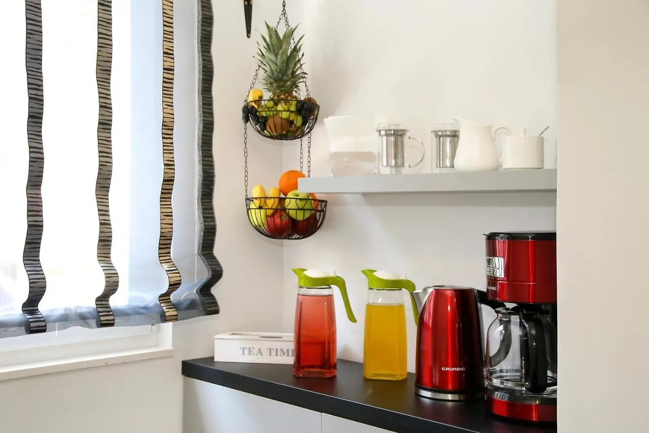 Apartments Dado Split