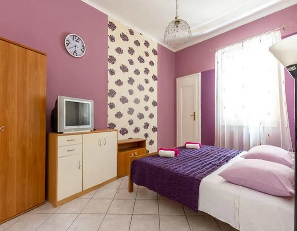 Apartments Dado Split